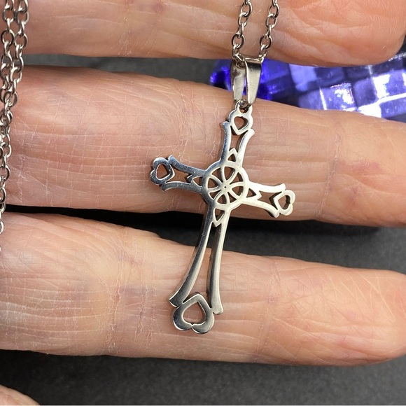 Stainless Steel Christian Cross On Chain Necklace - Picture 1 of 6